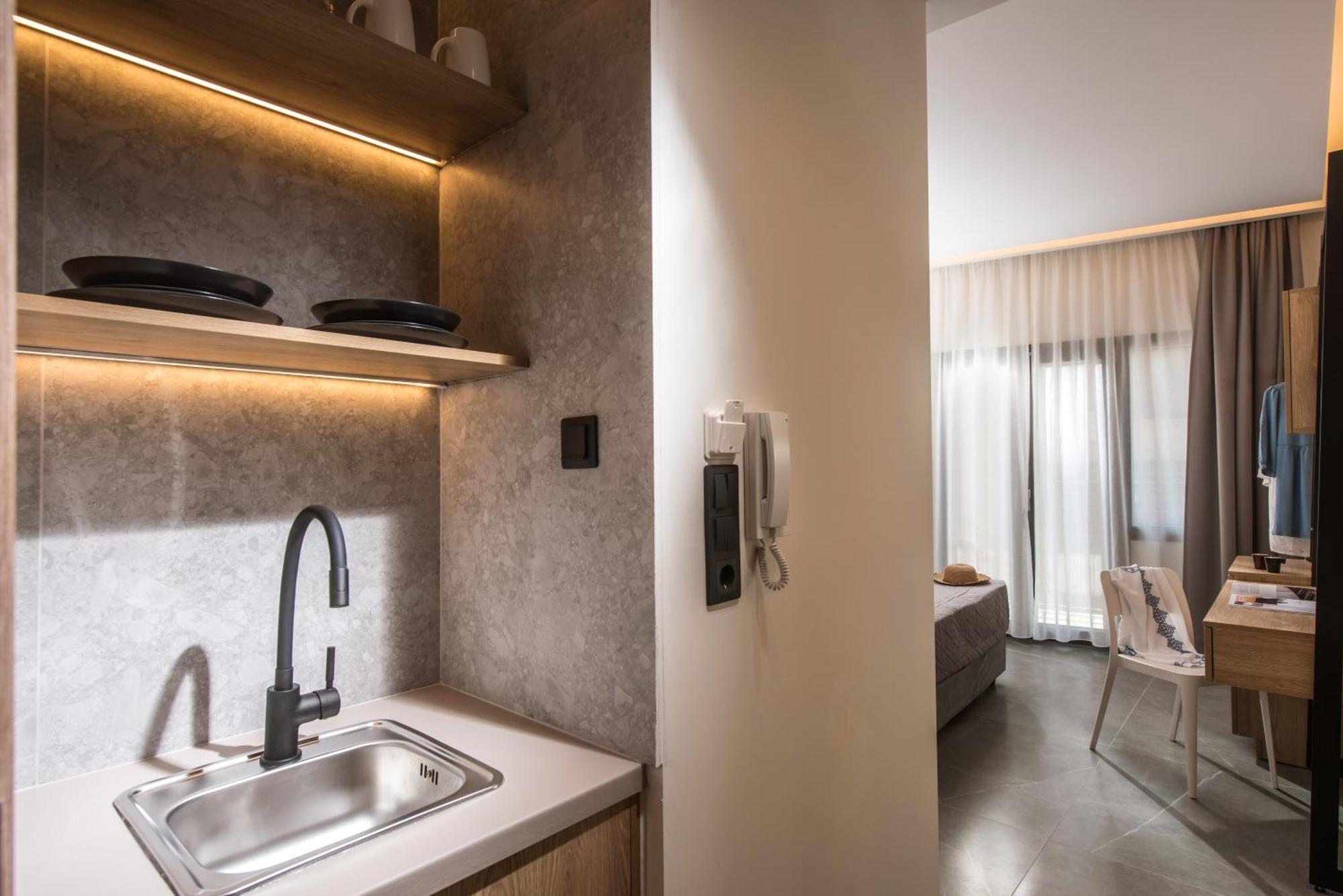 King'S Blue , Superior Living Apartment Heraklion  Bagian luar foto